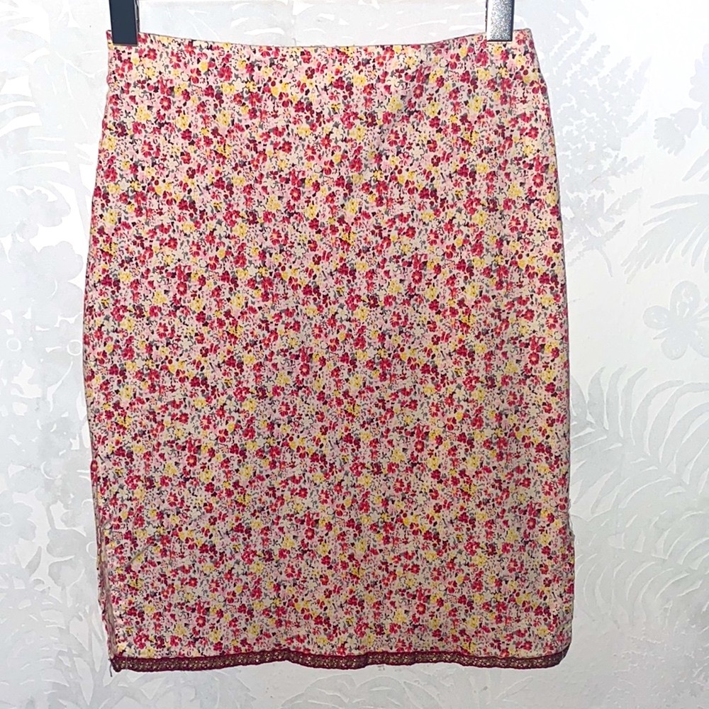 TAGRAG, Skirt